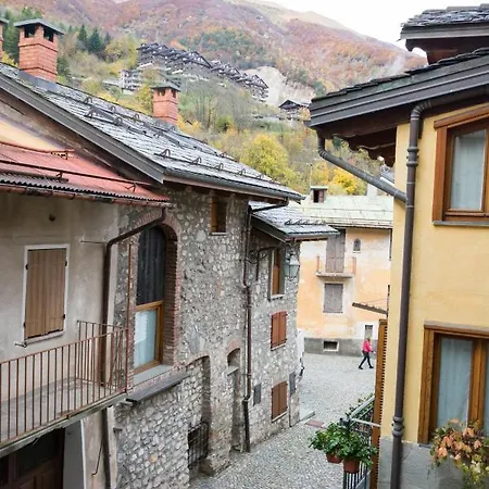 Nido D'amore Nel Cuore Di Limone